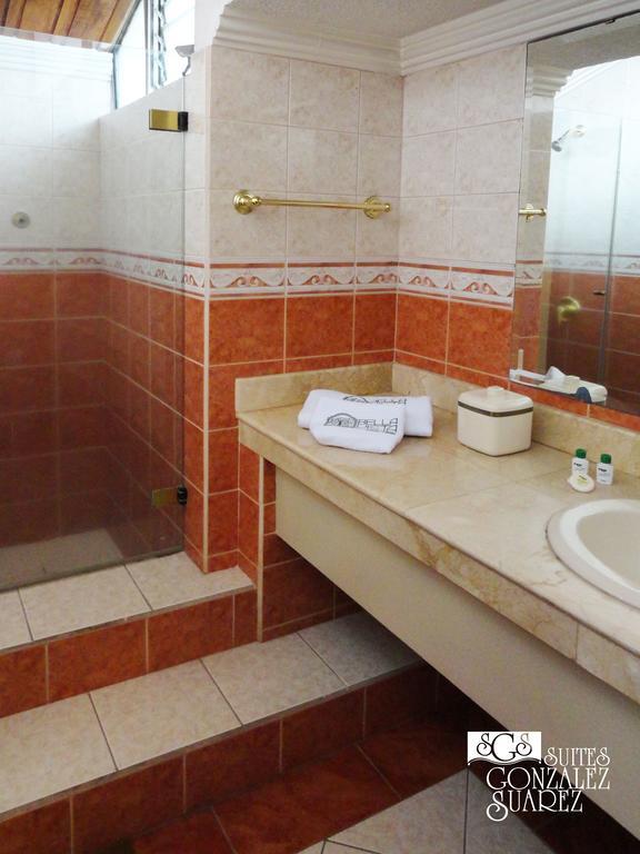 Hotel Suites Gonzalez Suarez Кито Екстериор снимка
