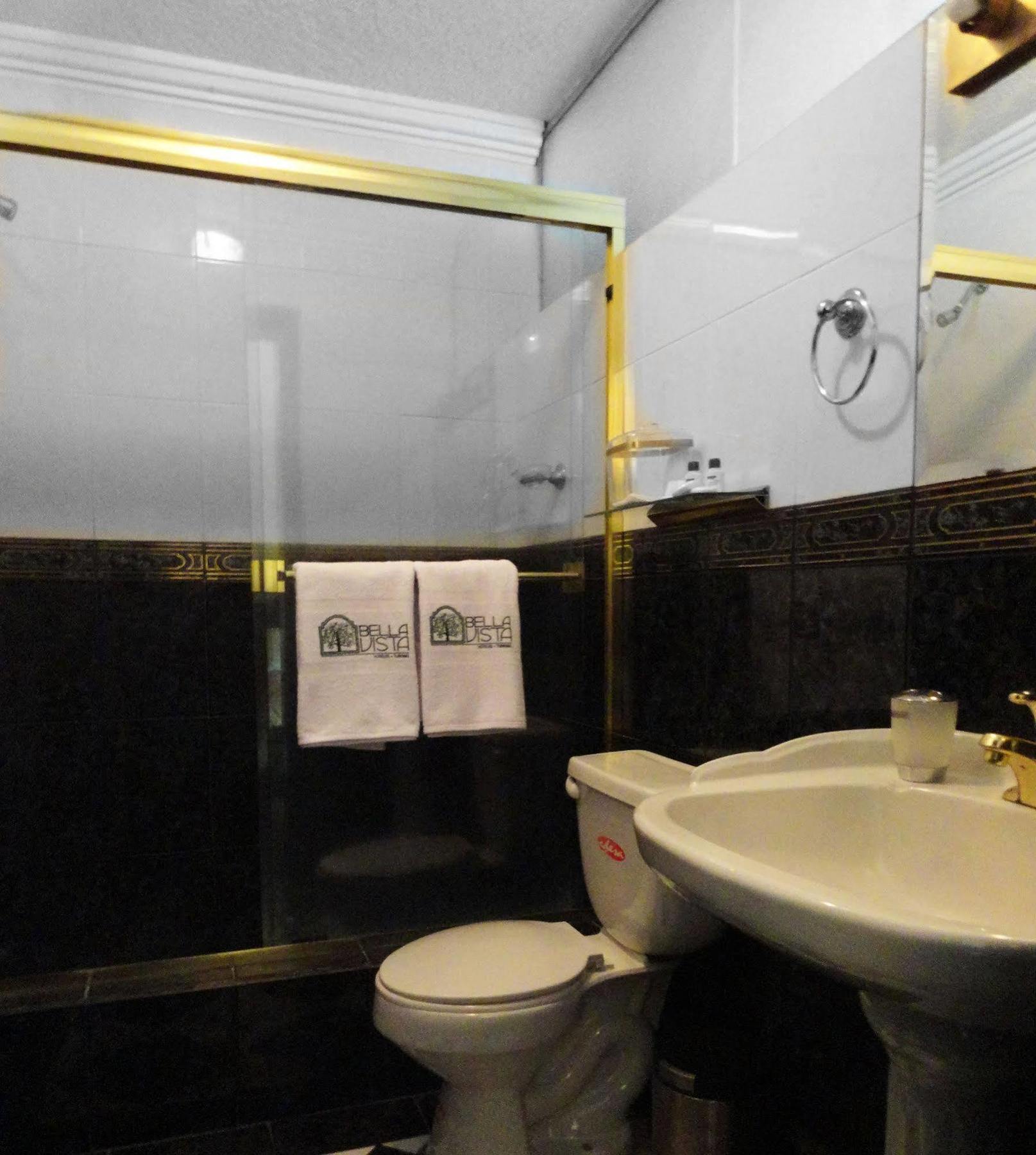 Hotel Suites Gonzalez Suarez Кито Екстериор снимка
